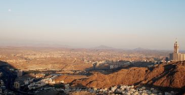 Clock tower Mecca from far